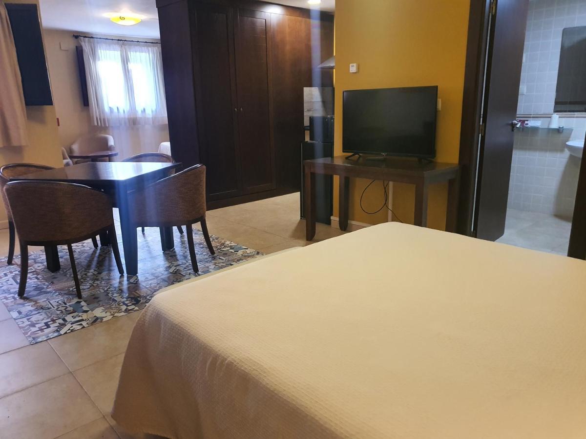 Hotel Masia El Molinete モラ・デ・ルビエロス エクステリア 写真